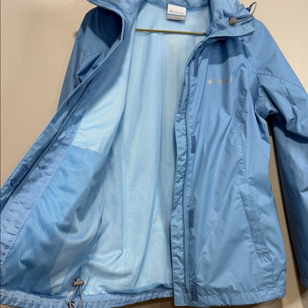 Columbia Women's Light Blue Rain/ Wind jacket - Picture 6 of 6